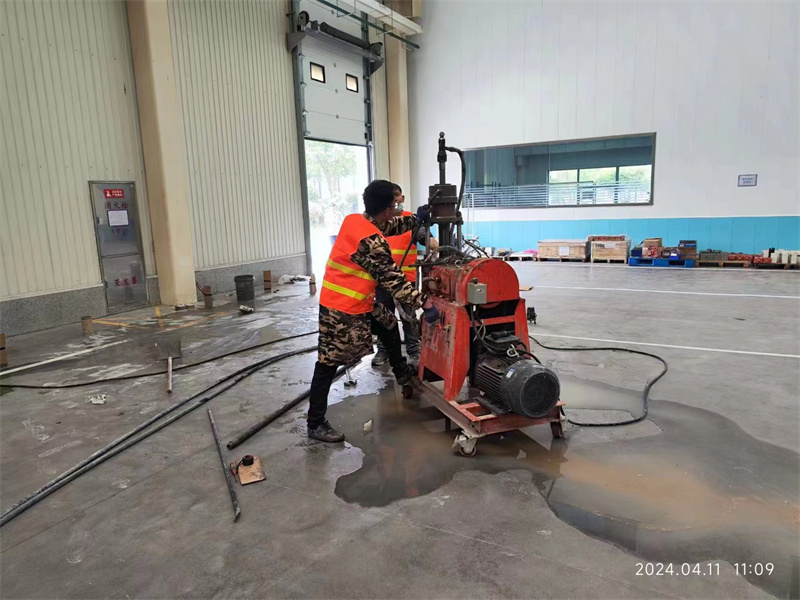 万载厂房地面下沉塌陷注浆加固施工